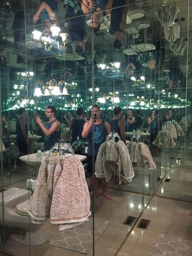 20 Weird Mirrors in Public Places. Some Really Amusing Designs!